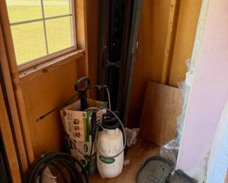 sprayer, bed rails