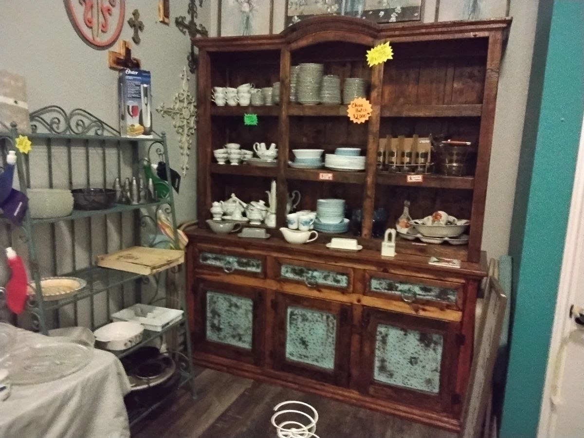 Haviland     Vintage Glassware.    China Hutch