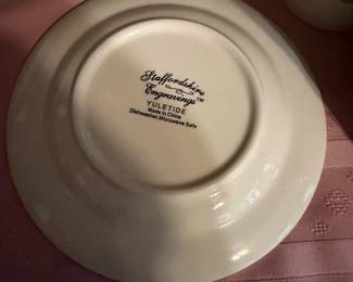 Staffordshire Yuletide dish set
