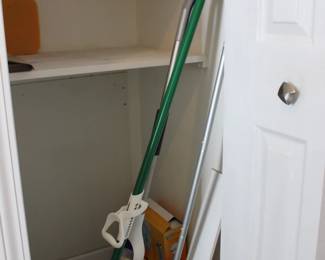 Mops
