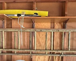 22 ft wooden extension ladder