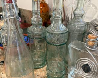 Blue Moon Estate Sale w/ Oscar De La Renta, Decor & Patio Sets