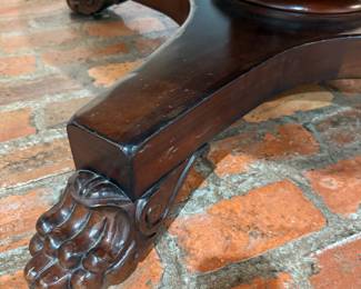 Blue Moon Estate Sale w/ Oscar De La Renta, Decor & Patio Sets