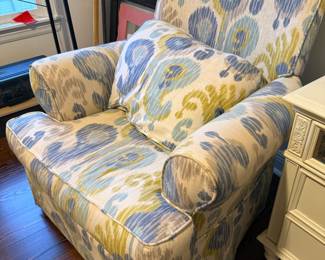 Blue Moon Estate Sale w/ Oscar De La Renta, Decor & Patio Sets