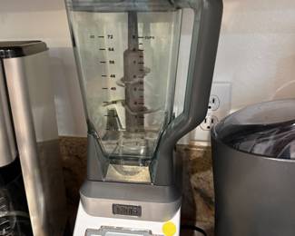 Blue Moon Estate Sale w/ Oscar De La Renta, Decor & Patio Sets