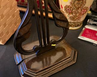 Blue Moon Estate Sale w/ Oscar De La Renta, Decor & Patio Sets