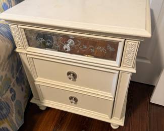 Blue Moon Estate Sale w/ Oscar De La Renta, Decor & Patio Sets