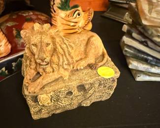 Blue Moon Estate Sale w/ Oscar De La Renta, Decor & Patio Sets