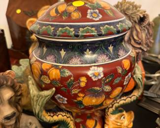 Blue Moon Estate Sale w/ Oscar De La Renta, Decor & Patio Sets