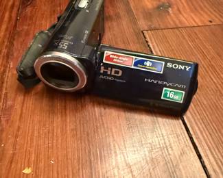 Blue Moon Estate Sale w/ Oscar De La Renta, Decor & Patio Sets