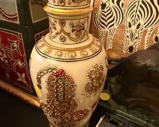 Blue Moon Estate Sale w/ Oscar De La Renta, Decor & Patio Sets