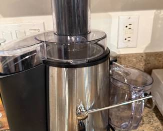 Blue Moon Estate Sale w/ Oscar De La Renta, Decor & Patio Sets