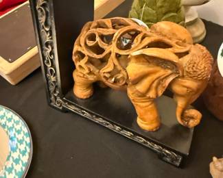 Blue Moon Estate Sale w/ Oscar De La Renta, Decor & Patio Sets