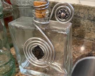 Blue Moon Estate Sale w/ Oscar De La Renta, Decor & Patio Sets