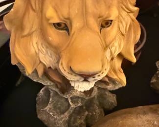 Blue Moon Estate Sale w/ Oscar De La Renta, Decor & Patio Sets