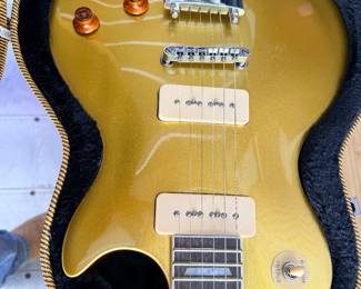 Les Paul Style Goldtop Copy with P-90 Pickups & Tweed Case (Unbranded Replica)