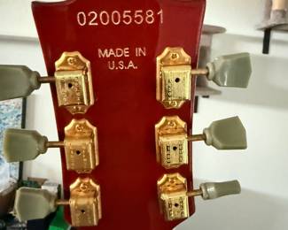 “Chibson” guitar