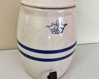 2 Gallon Crock Dispenser