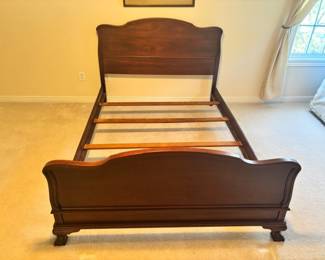 Mahogany Kling Bedroom Set