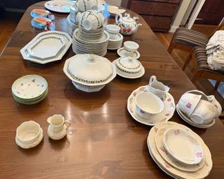 Fine China & Pottery