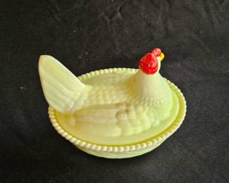 Hen on Nest uranium glass