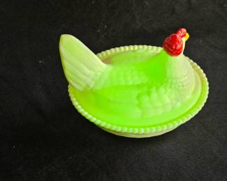 Hen on Nest uranium glass