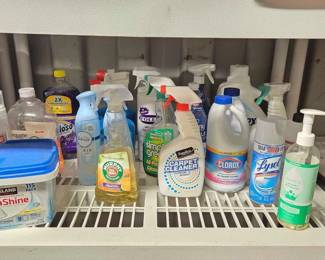 7048  New and Used Cleaning Supplies