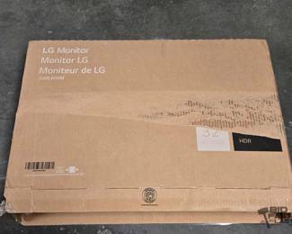 2402  LG Monitor