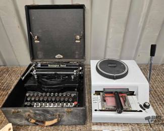 7060  Typewriter and Embosser