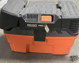 2422  Rigid Shop Vaccum