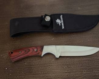 Winchester Hunting Knife with Sheath