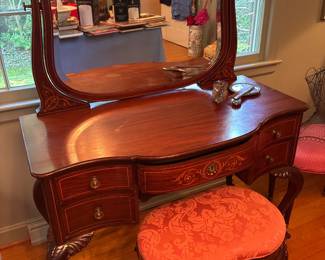 Dressing table and bench