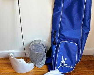  Kid's Fencing Gear: Sabre, Mask, Shirt, Chest Protector & Glove In Fencing Bag (size Small) Lot #: 112