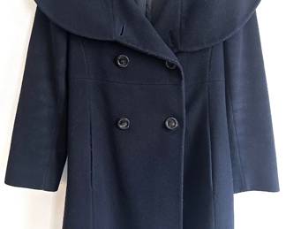 Steve By Searle Woman's Wool Coat Lot #: 10