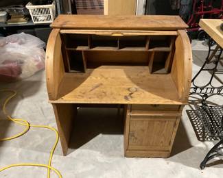 Old roll top desk child size