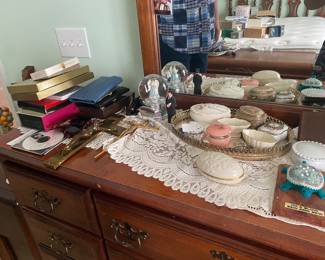 Estate sales by Olga in Hamilton NJ