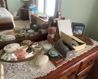 Estate Sales By Olga in Hamilton, NJ