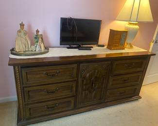 Estate sales by Olga in Hamilton NJ