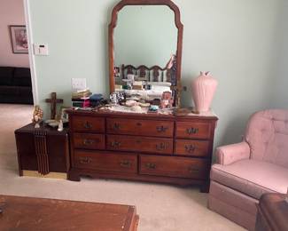 Estate sales by Olga in Hamilton NJ