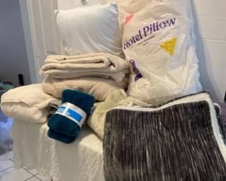 Throw Blankets And Pillows