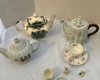 Ceramic Tea Pots