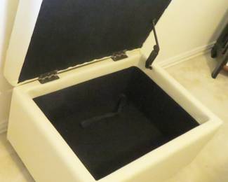Storage ottoman