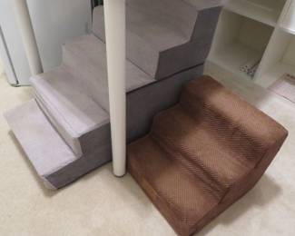 Pet steps