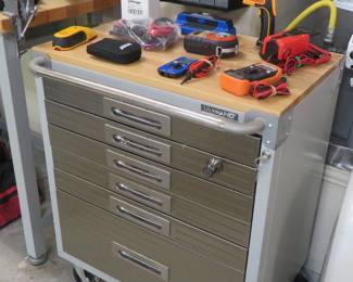 Tool chest
