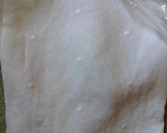 274 whitecottonswissdottablecloth