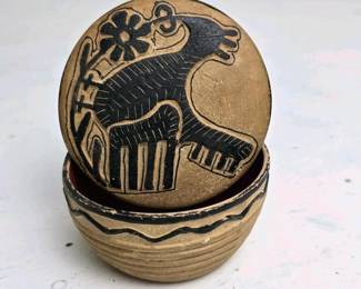 329 smallliddedwoodentrinketboxwithbir