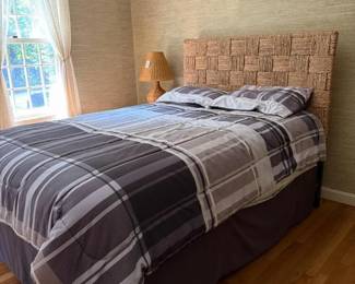231 wovenrattanheadboard