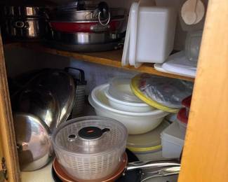 147 assortedkitchencookwareandstorageco