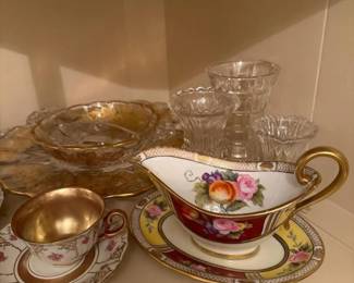 224 assortedchinaandcrystalfeaturingnor