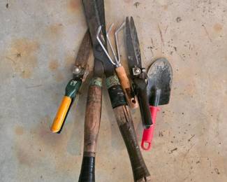 111 fivevintagegardentools